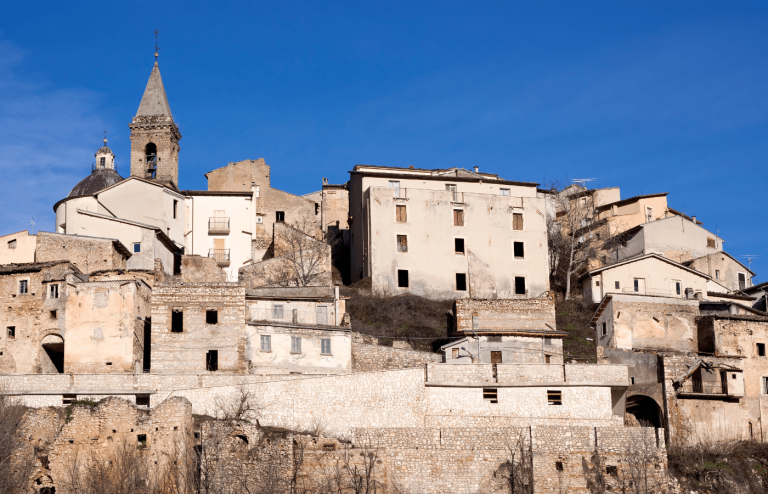 cocullo snake festival abruzzo must see